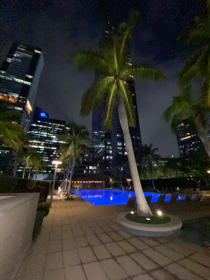 Four Seasons Hotel Miami - Luxury Private Residences Exteriör bild