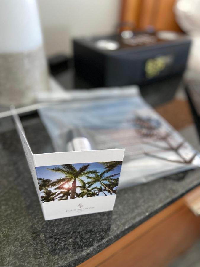 Four Seasons Hotel Miami - Luxury Private Residences Exteriör bild