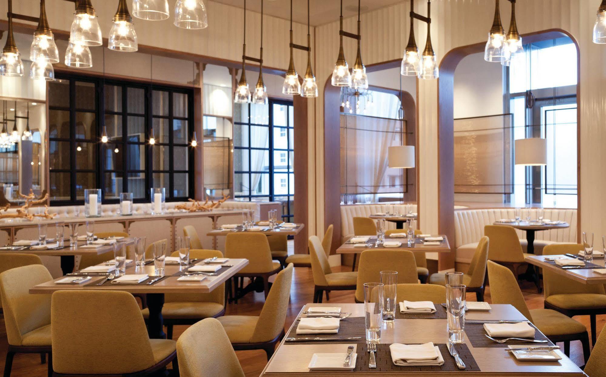 Four Seasons Hotel Miami - Luxury Private Residences Exteriör bild